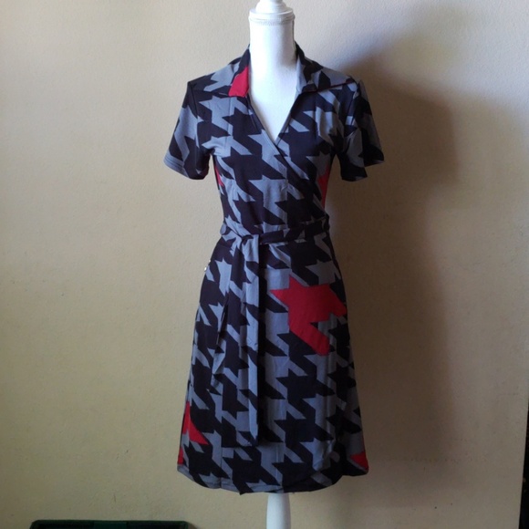 Tracy Negoshian Wrap Dress - Picture 1 of 8